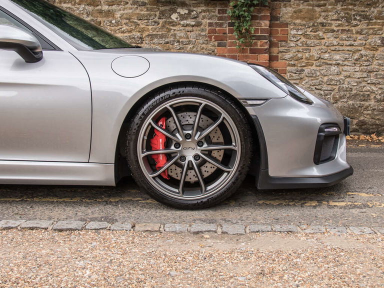 Porsche 981 Cayman GT4