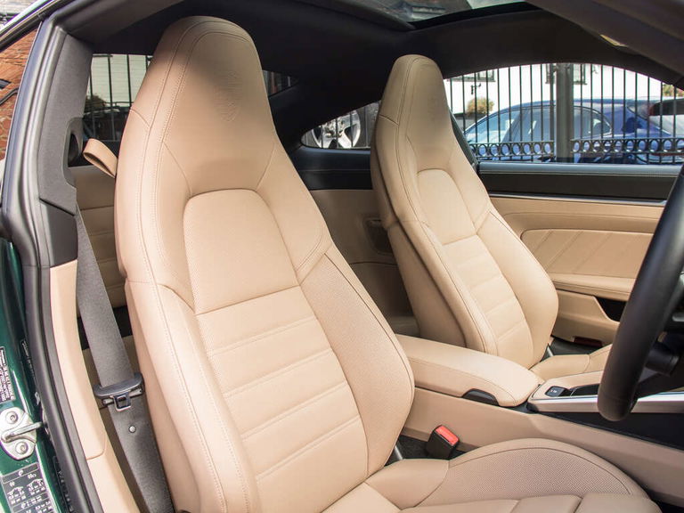 Porsche 992 Carrera GTS