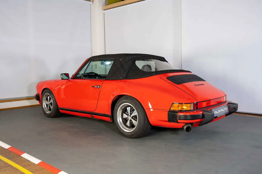 Porsche 911 Carrera 3.2 (US)
