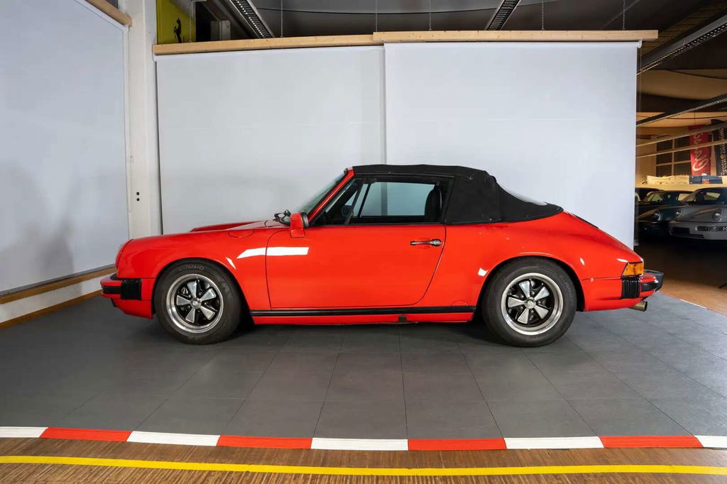 Porsche 911 Carrera 3.2 (US)