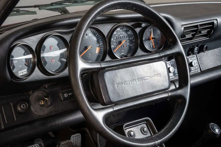 Porsche 911 Carrera 3.2 (US)