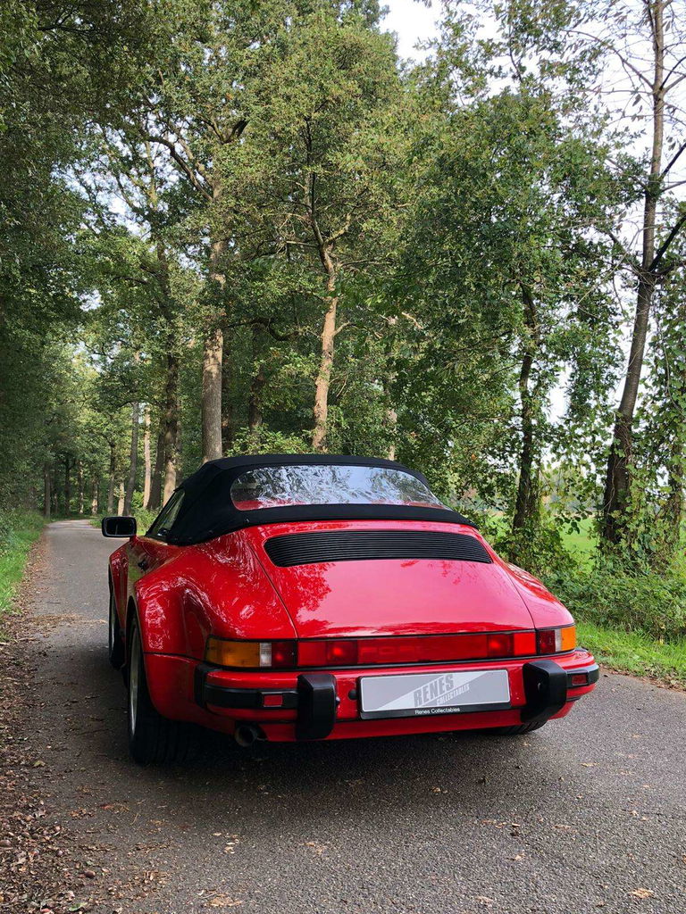 Porsche 911 Carrera 3.2 Speedster