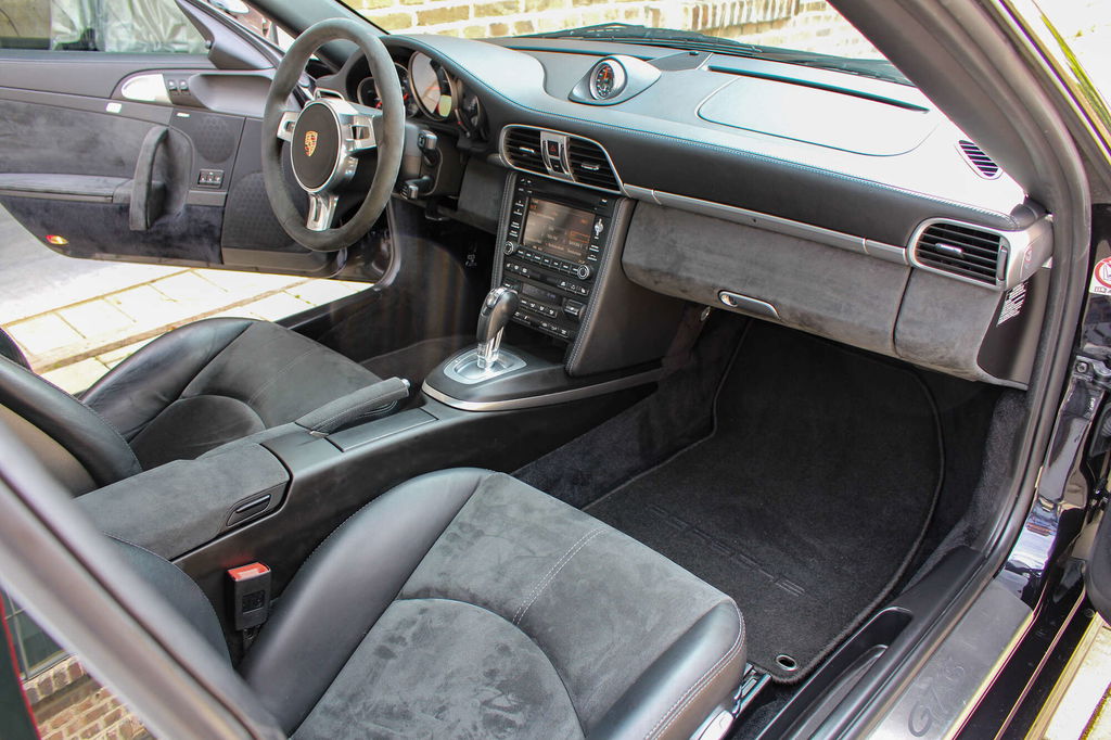 Porsche 997.2 Carrera GTS