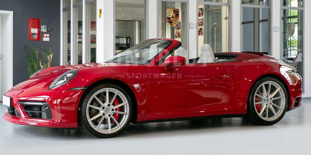 Porsche 992 Carrera 4S