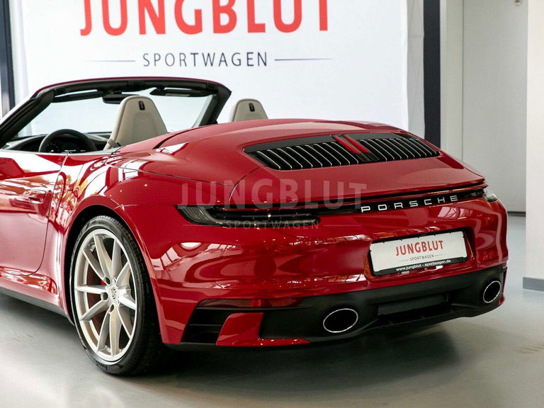 Porsche 992 Carrera 4S