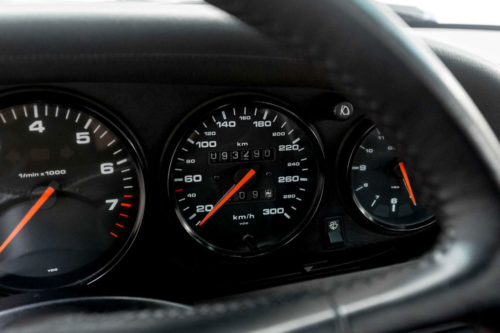 Porsche 964 Carrera 4