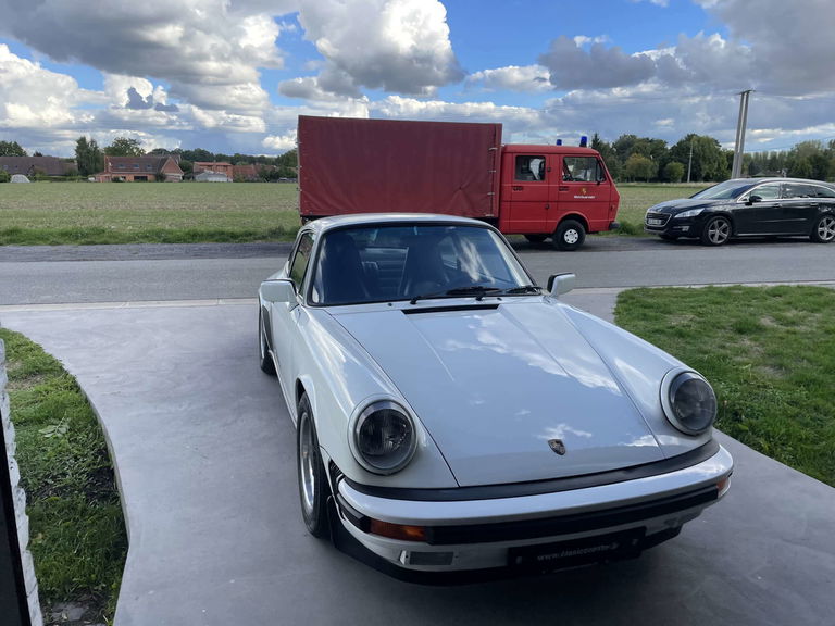 Porsche 911 Carrera 3.2