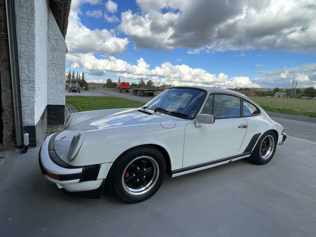 Porsche 911 Carrera 3.2
