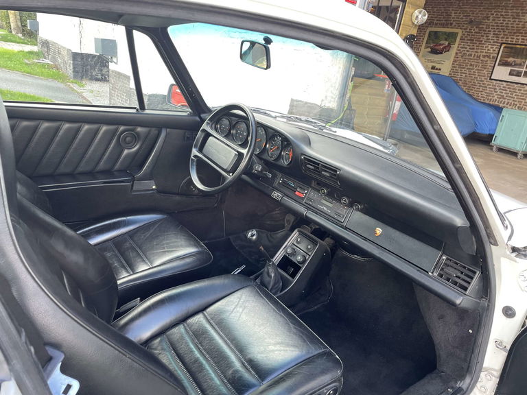 Porsche 911 Carrera 3.2