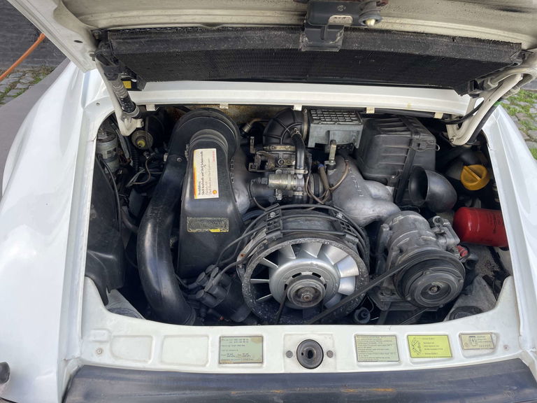 Porsche 911 Carrera 3.2