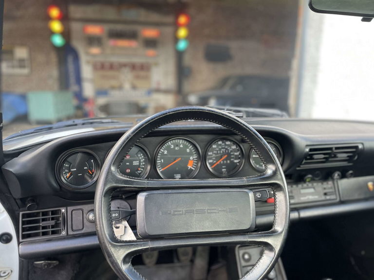 Porsche 911 Carrera 3.2