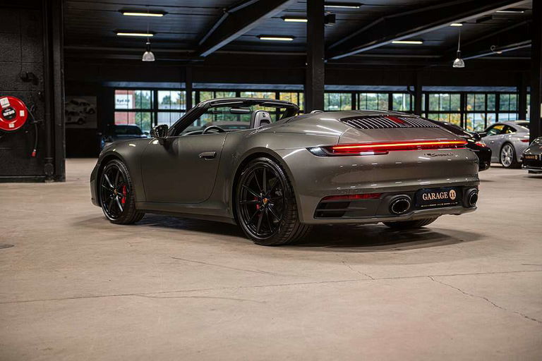 Porsche 992 Carrera 4S