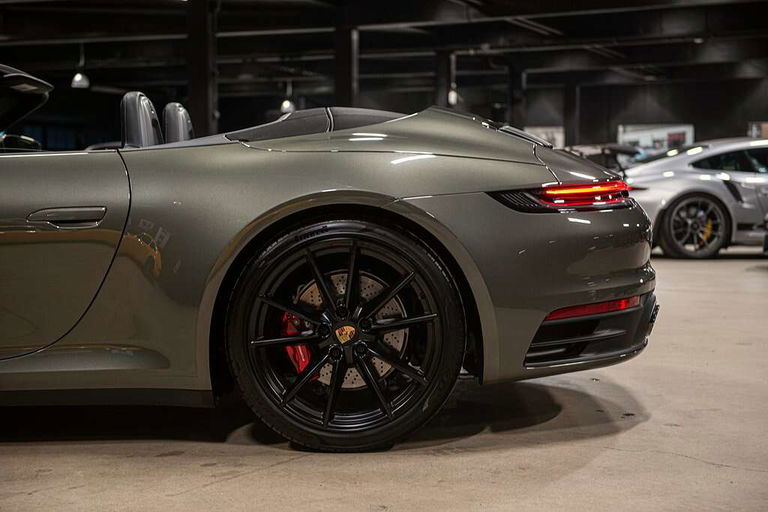 Porsche 992 Carrera 4S