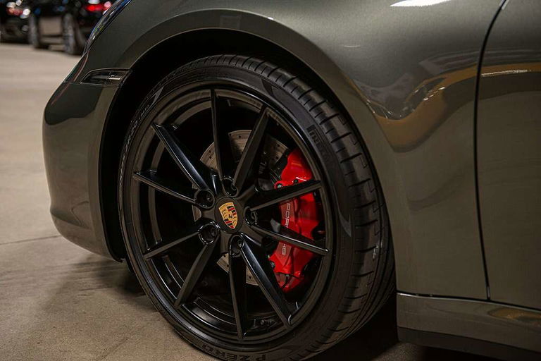 Porsche 992 Carrera 4S