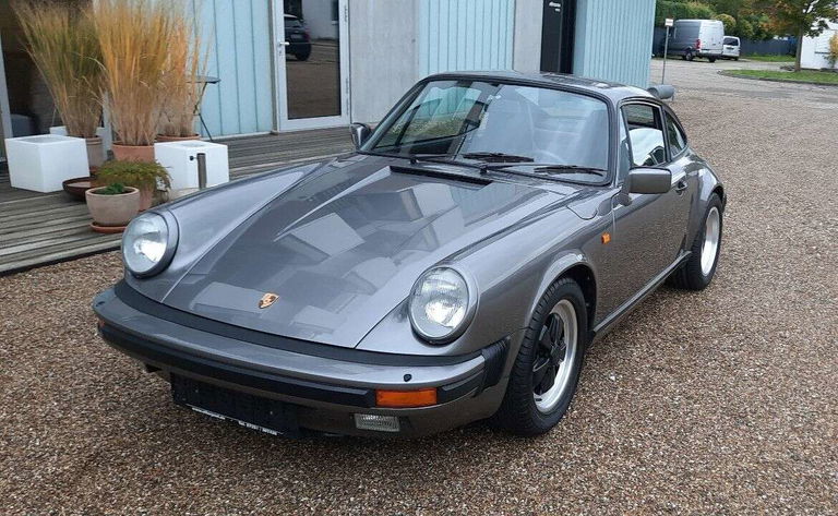 Porsche 911 Carrera 3.2