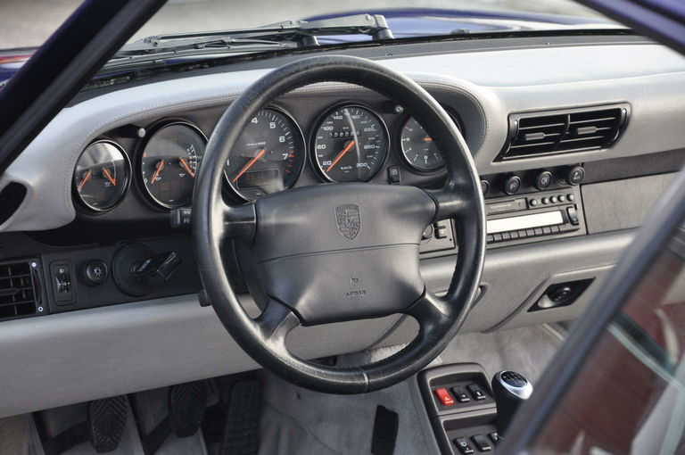 Porsche 993 Carrera 4S