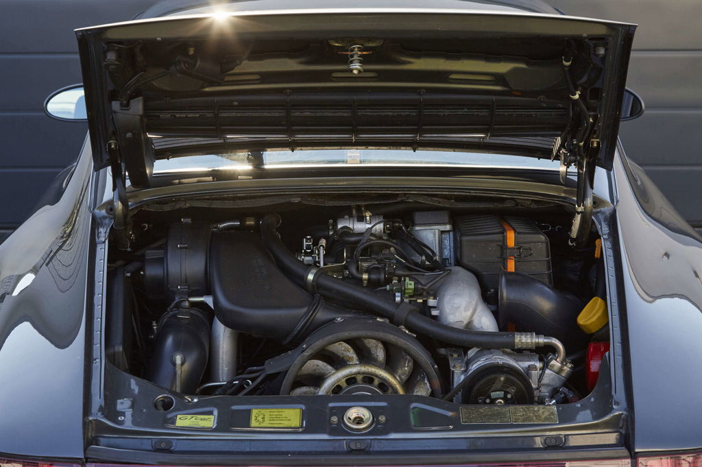 Porsche 964 Carrera 4