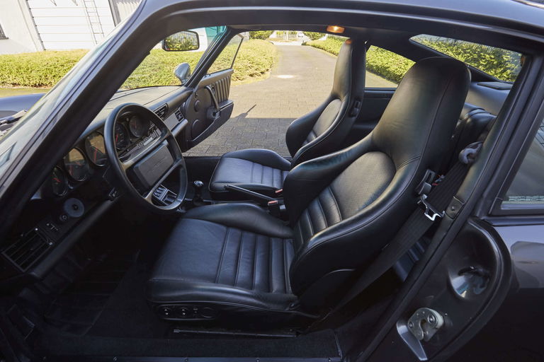 Porsche 964 Carrera 4