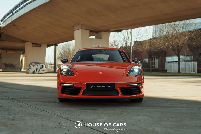 Porsche 718 Cayman T