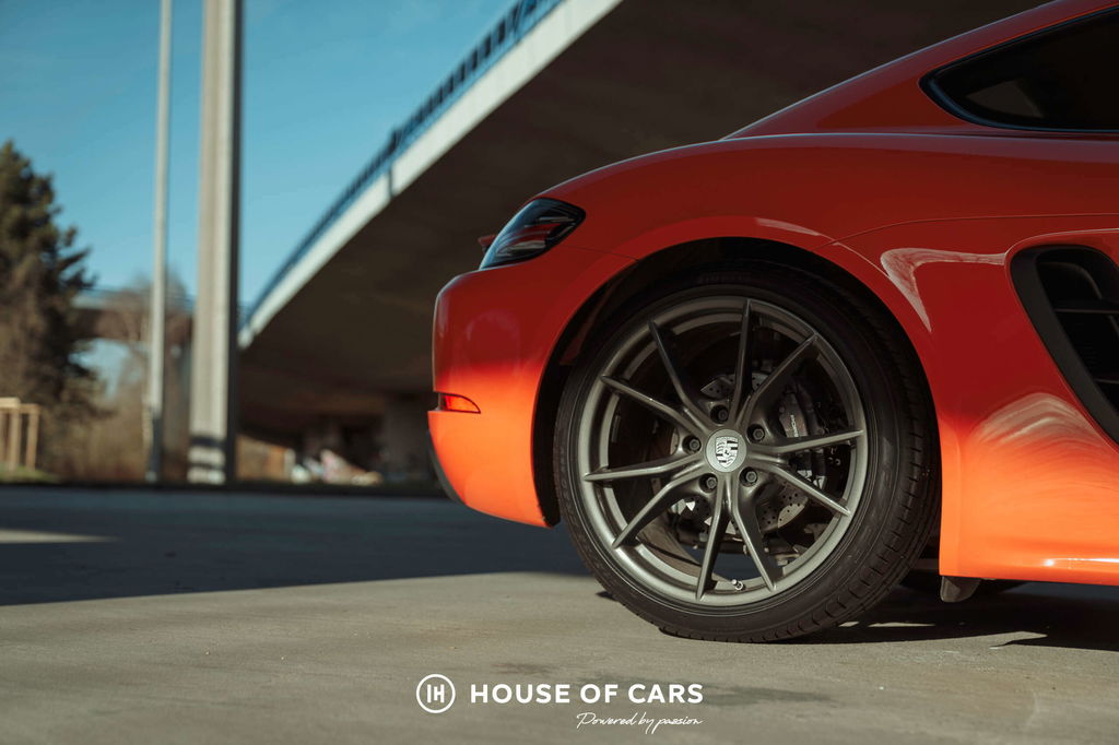 Porsche 718 Cayman T