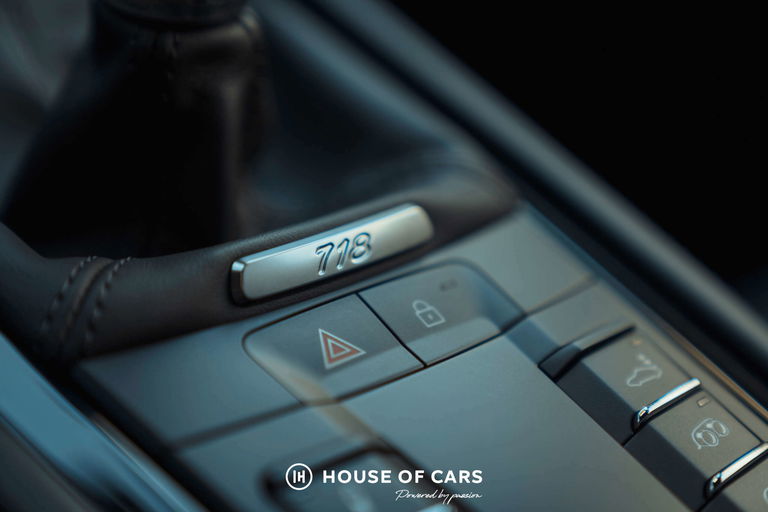 Porsche 718 Cayman T