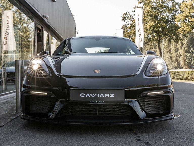 Porsche 718 Cayman GT4