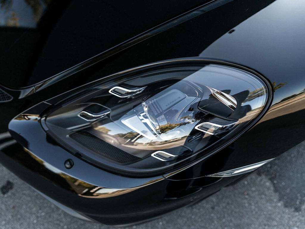 Porsche 718 Cayman GT4