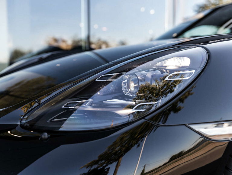 Porsche 718 Cayman GT4