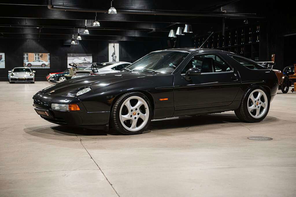 Porsche 928 GT