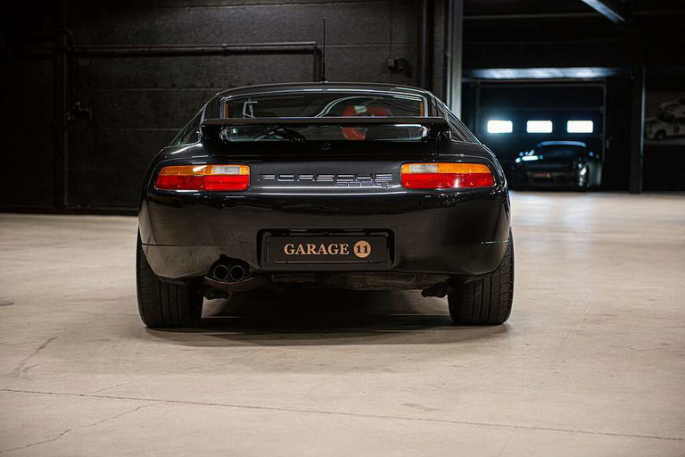 Porsche 928 GT