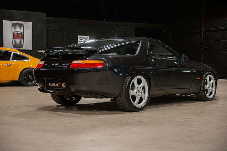 Porsche 928 GT