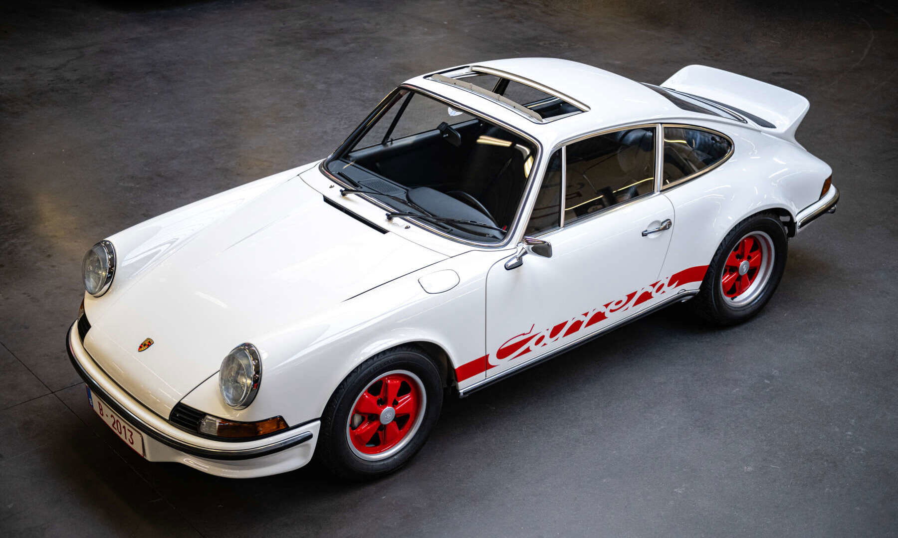 新同品【VISION】Porsche 911 Carrera RS 2.7 白赤 新同品【VISION】Porsche 911 Carrera RS 2.7 白赤（新同品