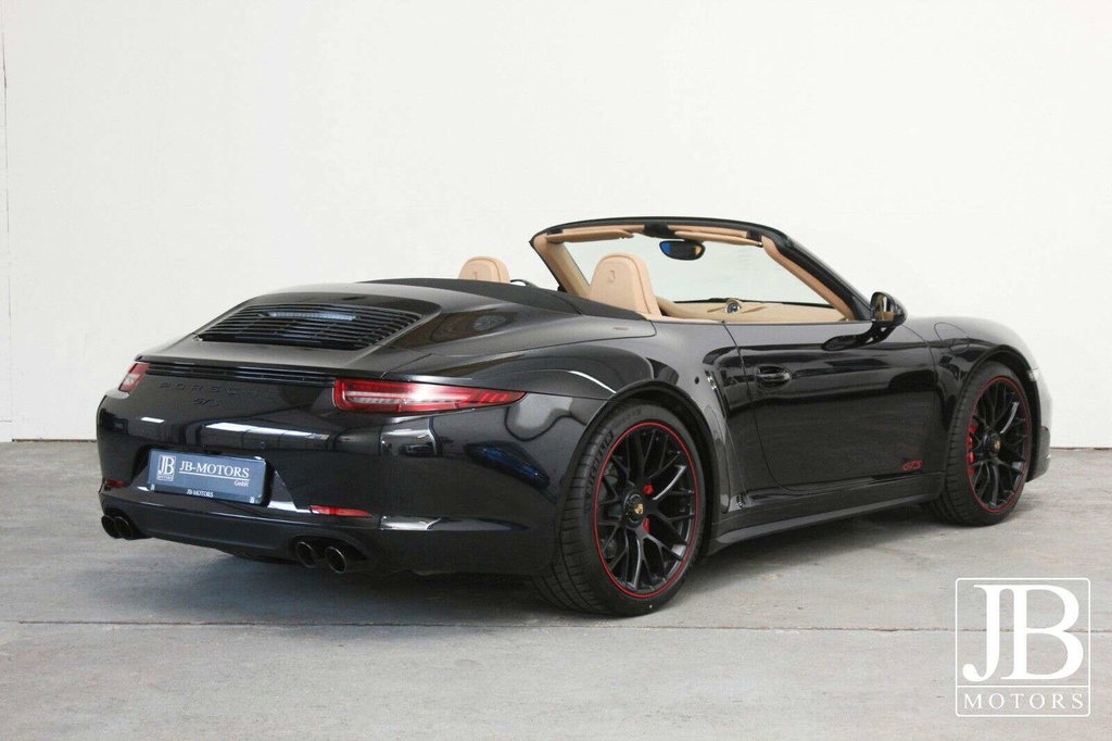 Porsche 991 Carrera GTS