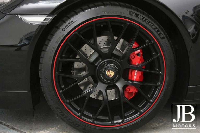 Porsche 991 Carrera GTS