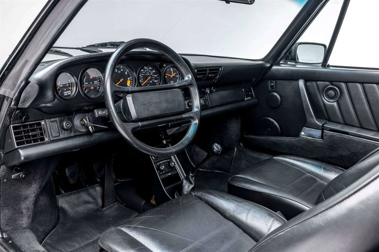 Porsche 911 Carrera 3.2 (US)