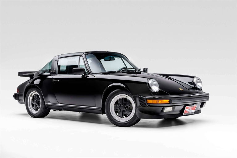 Porsche 911 Carrera 3.2 