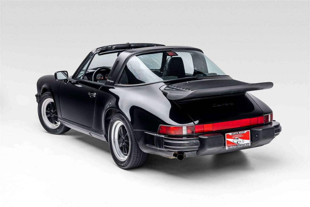 Porsche 911 Carrera 3.2 (US)