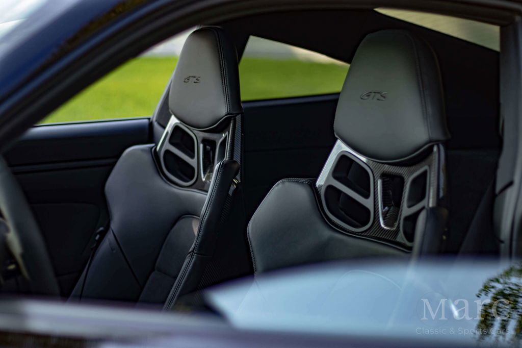 Porsche 992 Carrera GTS
