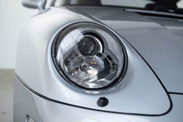 Porsche 993 Carrera 4