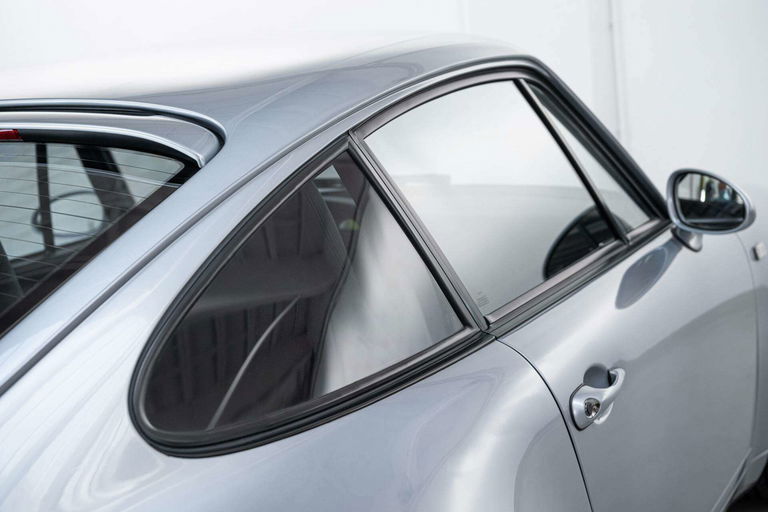 Porsche 993 Carrera 4