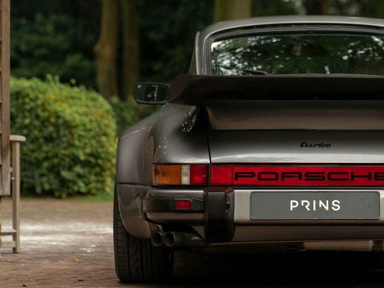 Porsche 911 Turbo 3.3