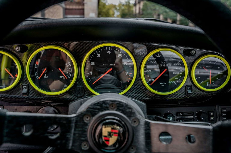 Porsche 964 Carrera 4