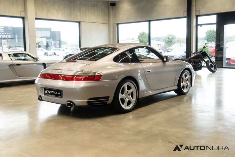 Porsche 996 Carrera 4S