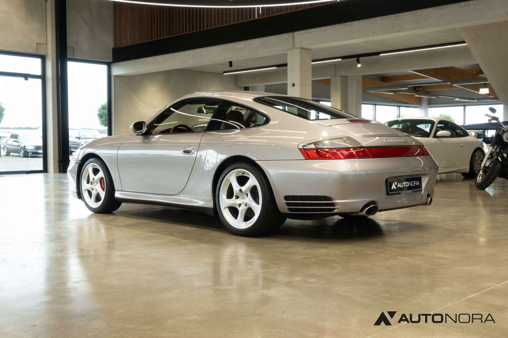 Porsche 996 Carrera 4S