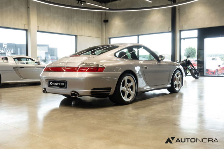 Porsche 996 Carrera 4S