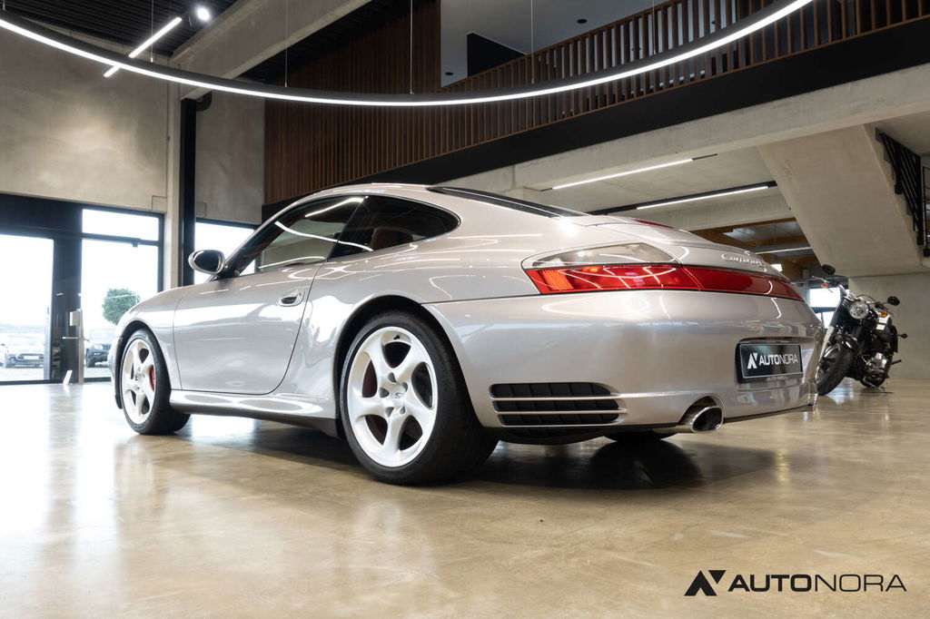 Porsche 996 Carrera 4S