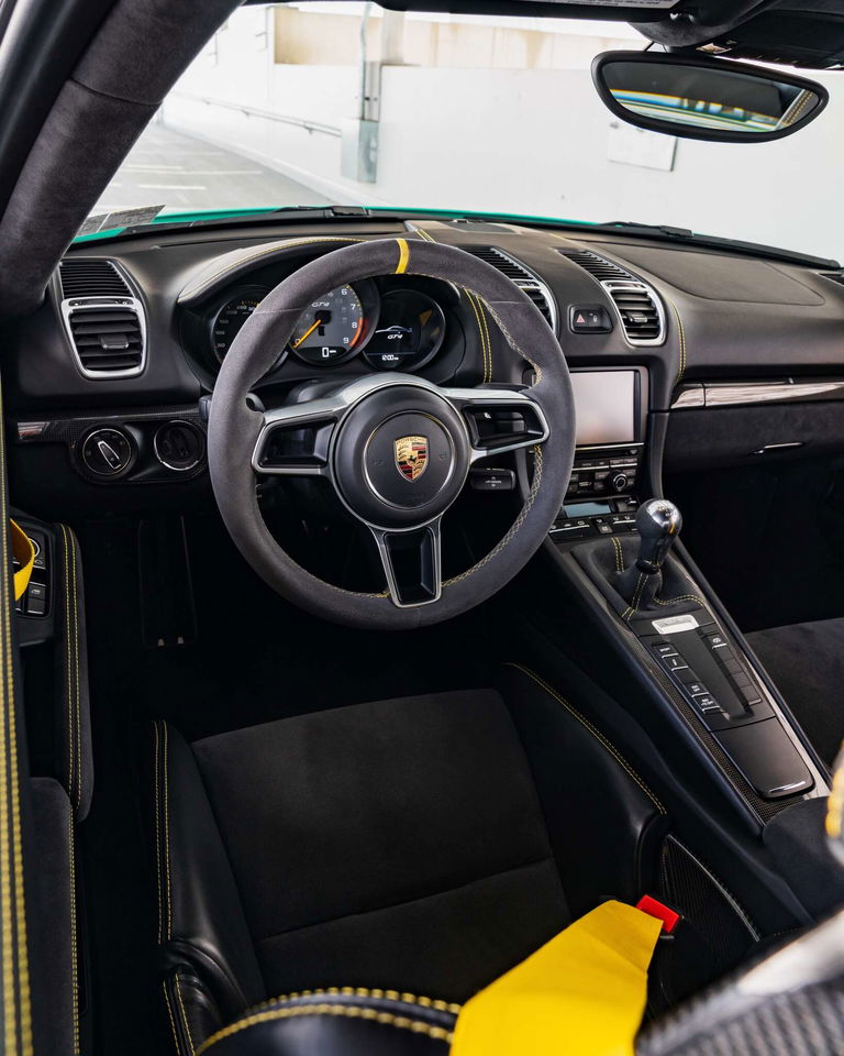 Porsche 981 Cayman GT4