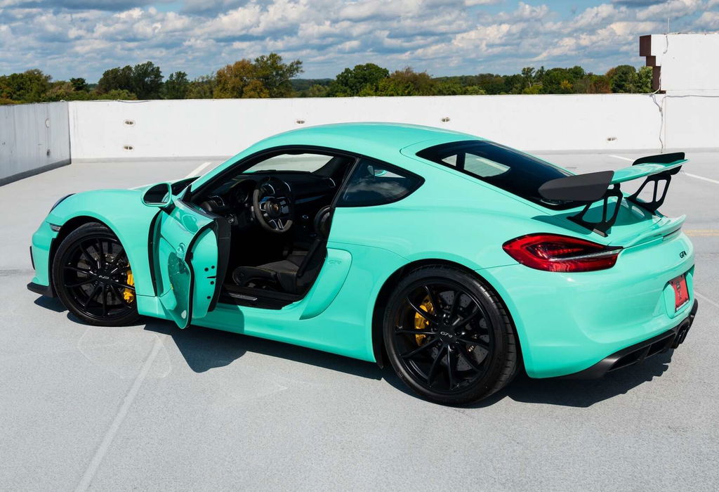 Porsche 981 Cayman GT4