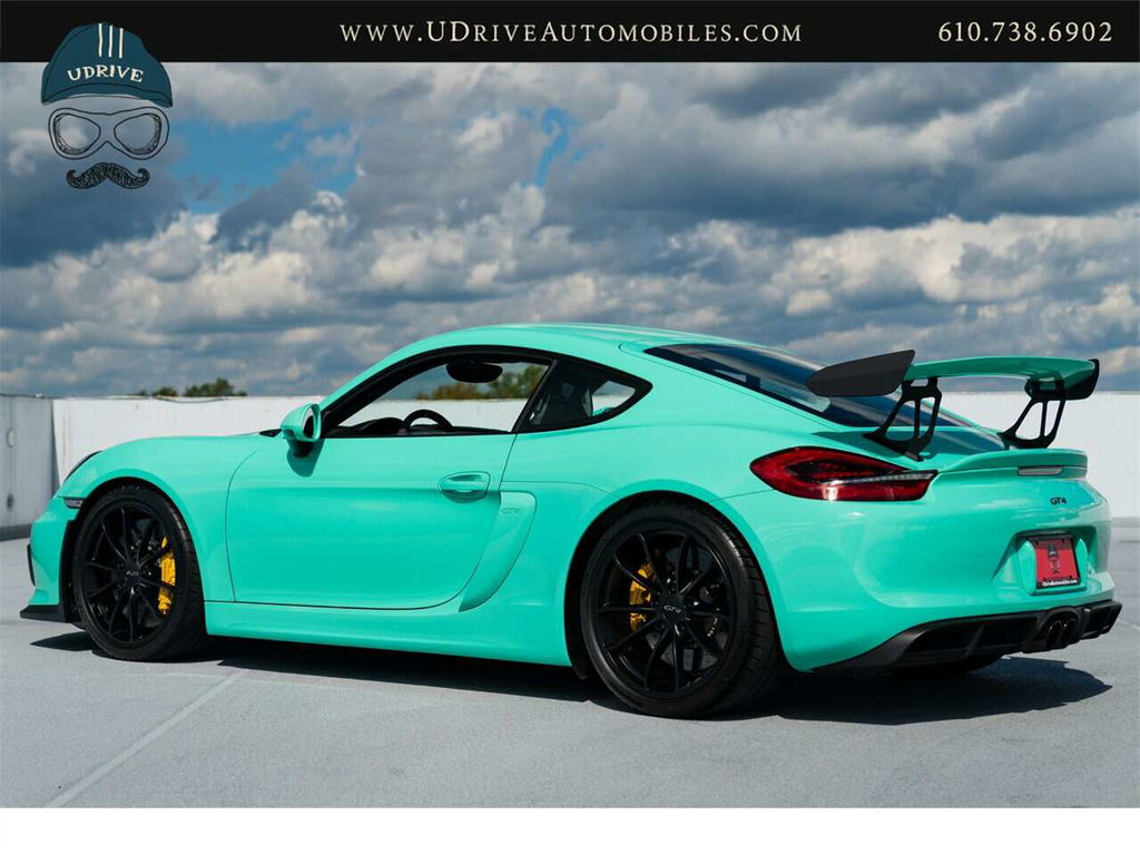 Porsche 981 Cayman GT4