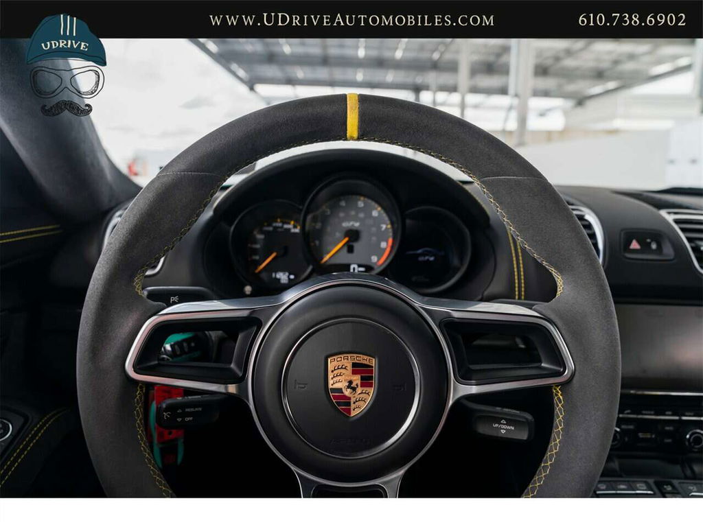 Porsche 981 Cayman GT4